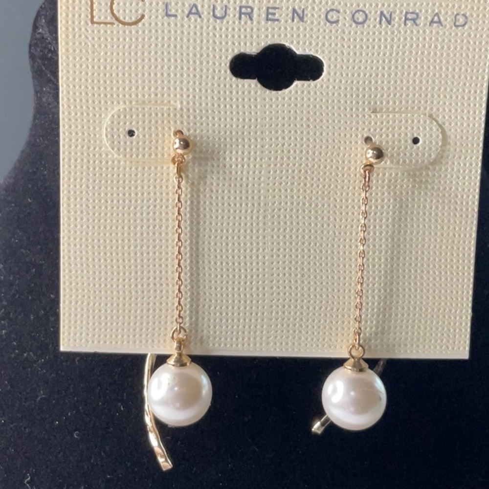 🎉 SALE LC Lauren Conrad Gold and White Pearl Earrings